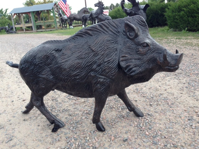 discount pig sculptures